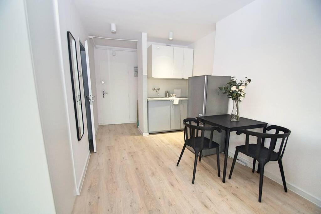 Katowice, Sokolska 33, City Center Apartment Екстериор снимка