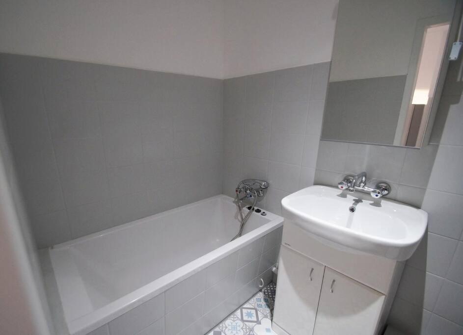 Katowice, Sokolska 33, City Center Apartment Екстериор снимка